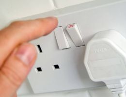 Cách xử lý rò chập đường điện trong nhà