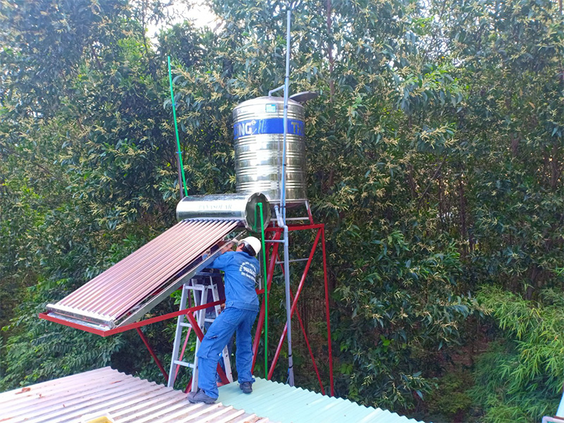 Máy nước nóng năng lượng mặt trời Panasolar 6